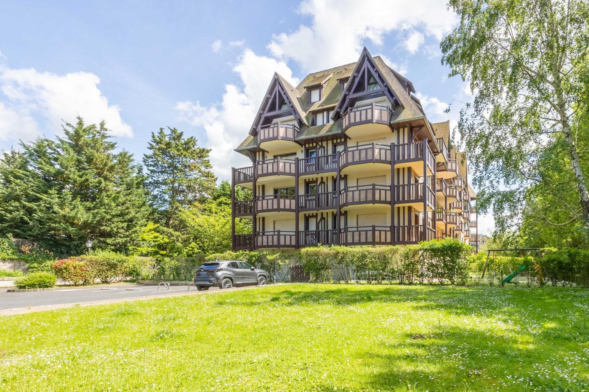 Apartment With Parking And Balcony Near The Beach Deauville Exterior foto