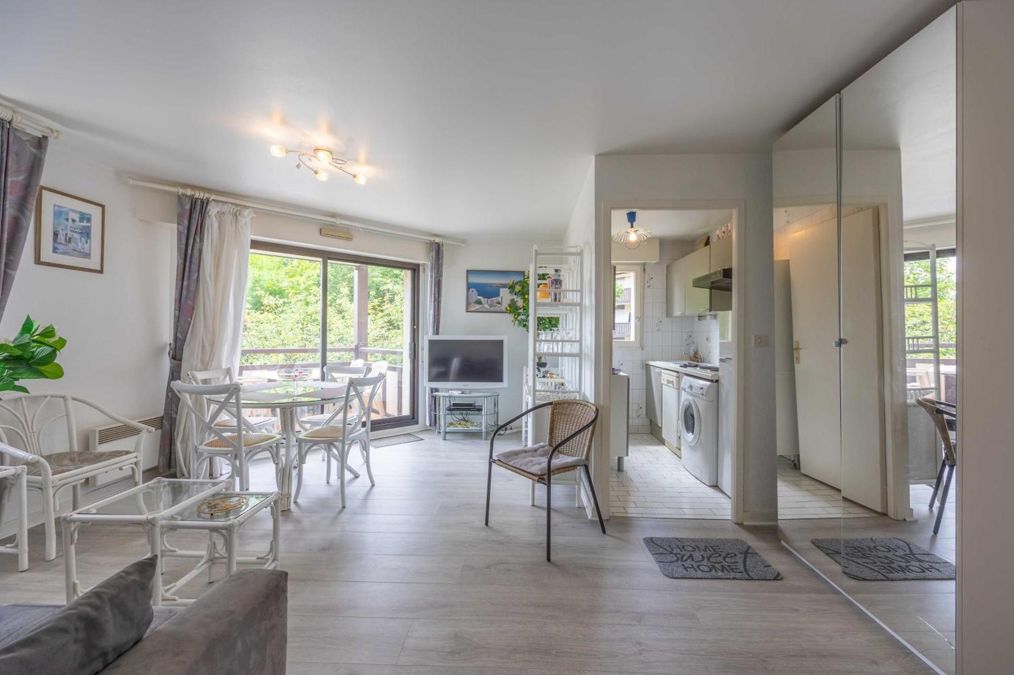 Apartment With Parking And Balcony Near The Beach Deauville Exterior foto